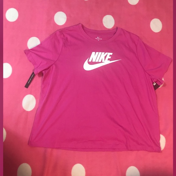 🌸Nike plus size shirt🌸 - Picture 2 of 7